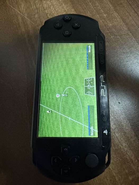 PSP E1004, Negru