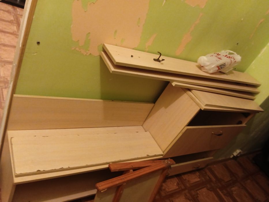 Диван 2 шт, прихожка