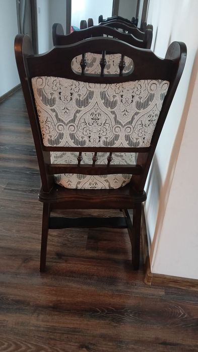 Vând 6 scaune  bucătărie