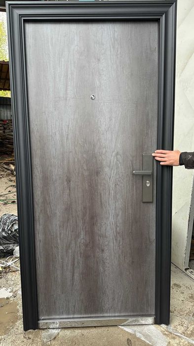 Евтини метални врати