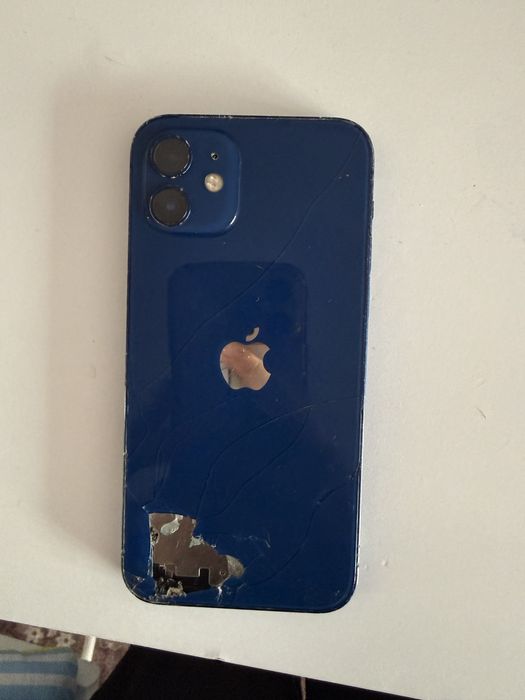 Vand iphone 13 piese