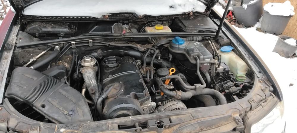 Vând Audi A4,motor 1,9 ,mașină este din anul 2008.
