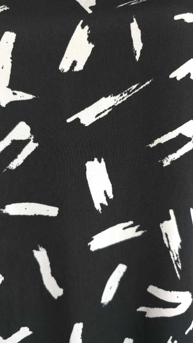 Черно-бяла есенна рокля Pieces