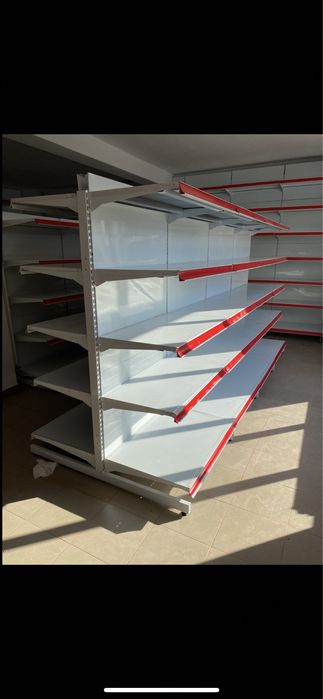 Rafturi metalice de magazin