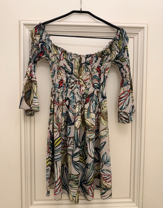 Rochie Boho Mini - umeri goi si imprimeu tropical, S