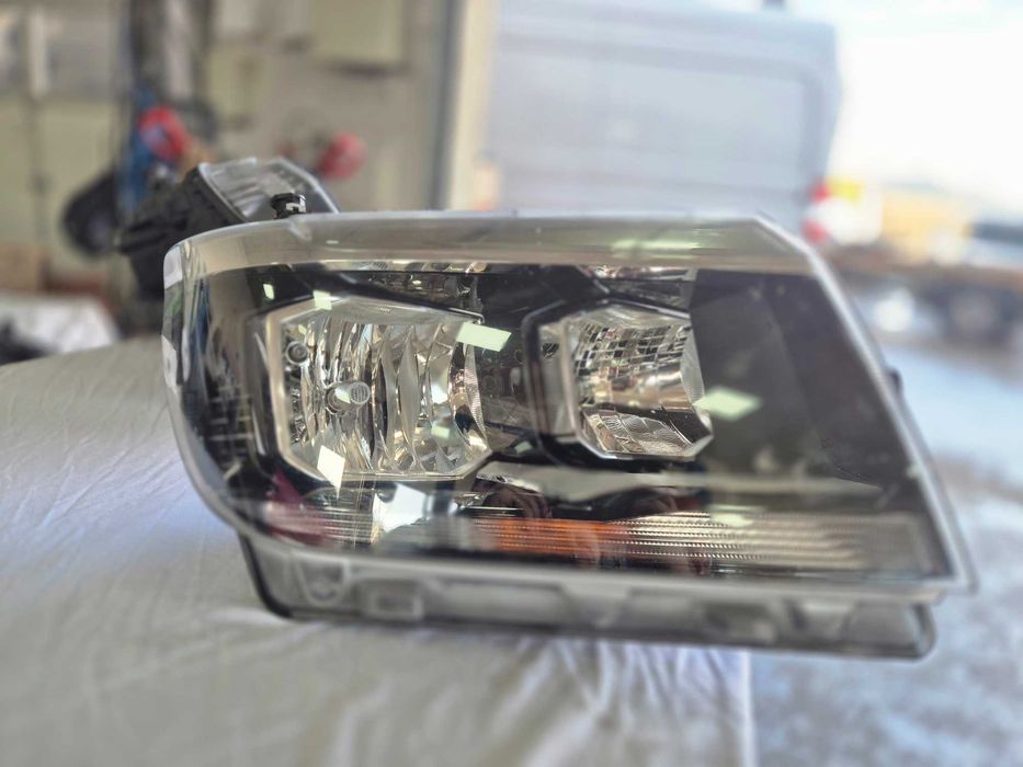 Фарове за VW Crafter