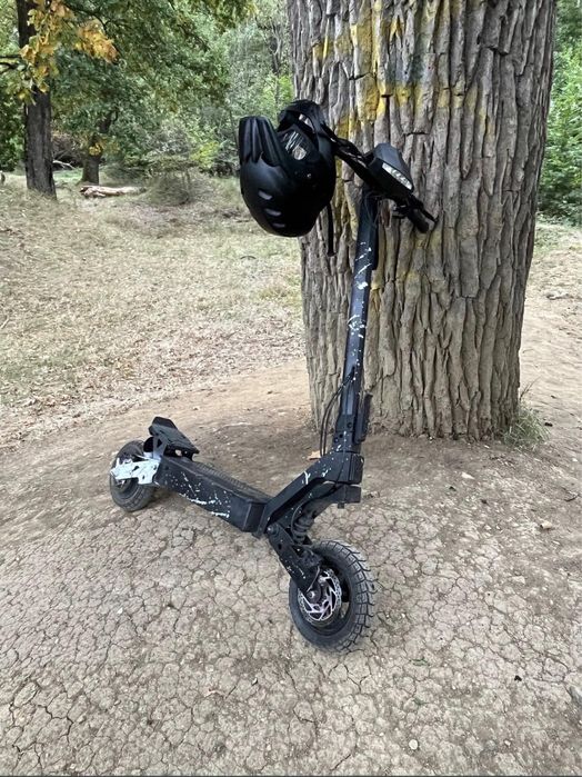 Vând trotineta Kukirin G2 -2024