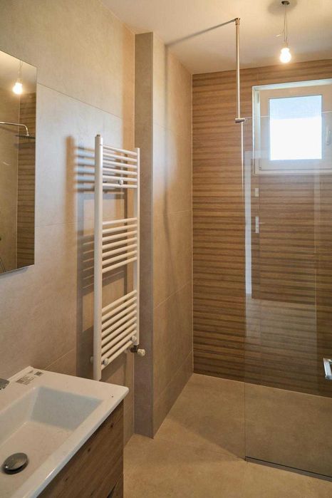 Apartament versatil cu 3 camere, etaj 1, Micalaca – ideal pentru locuință sau spațiu de birouri