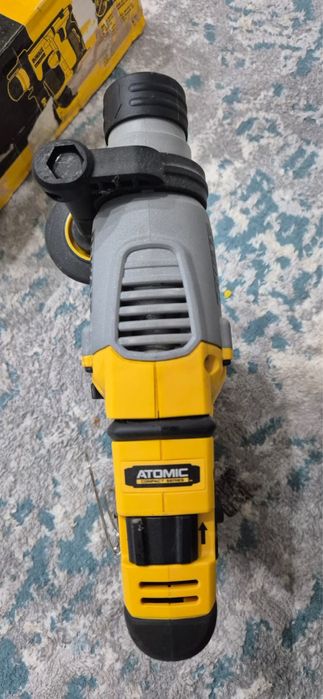 Перфоратор Dewalt      DCH172
