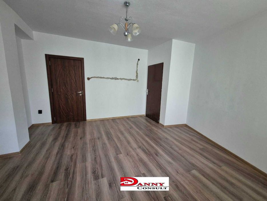 Продава се Етаж от къща в Велико Търново, Акация - 83 кв.м за 2025 €/кв.м - Снимка #1