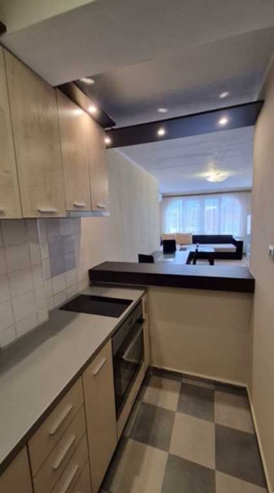 Дава се под наем Двустаен апартамент в София, Банишора - 72 кв.м за 736.95 € - Снимка #2