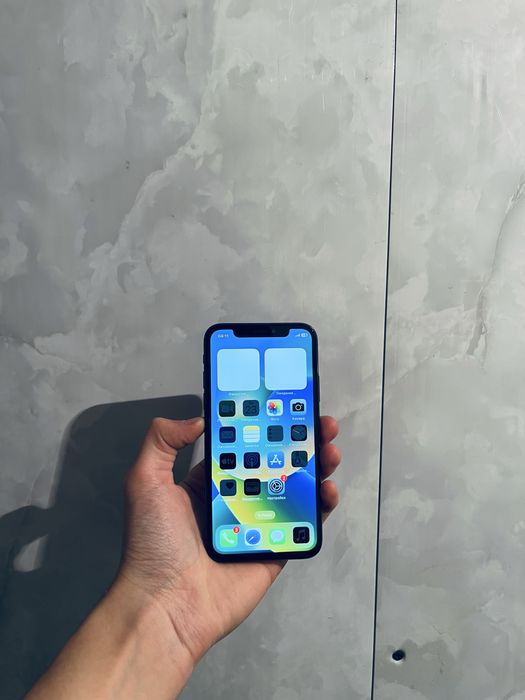 Продам срочно iPhone X 64GB