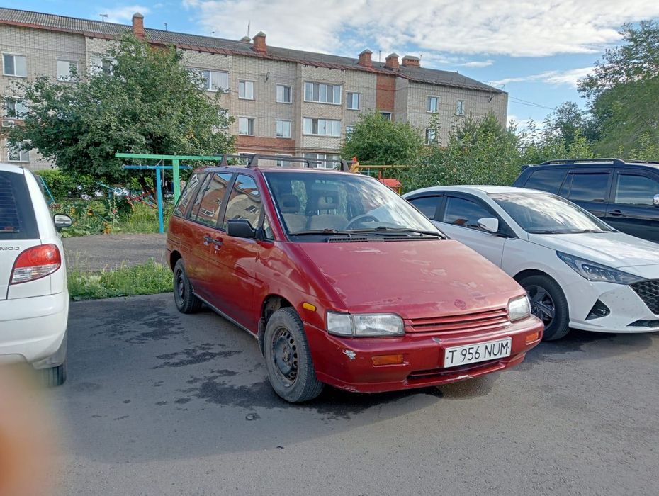 Продам автомобиль Ниссан прерия