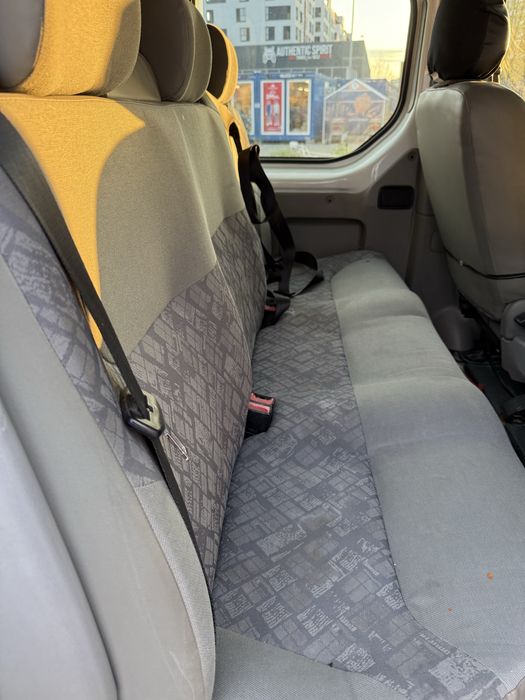 Vand Opel Vivaro cu 6 locuri