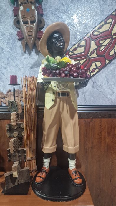 Продам статуи мальчиков