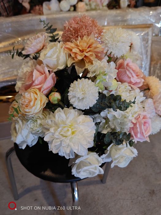 Продаются искусственные цветы