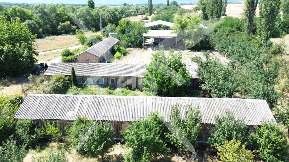 Промишлен парцел в село Златовръх 100463