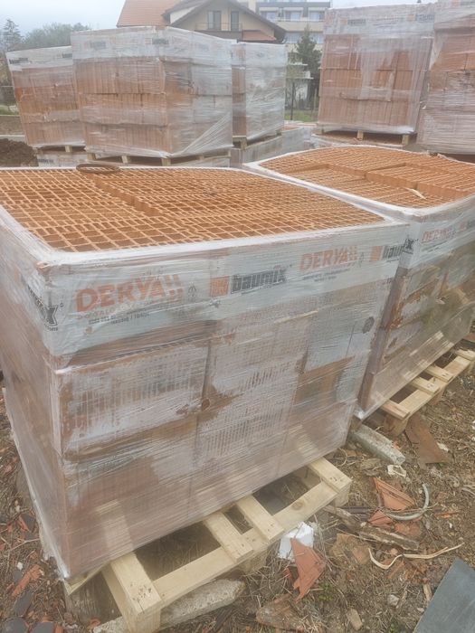 Продавам тухли 38/25/25 и 12/25/25