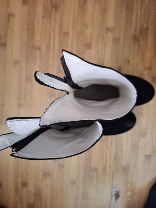 Ghete din piele întoarsă