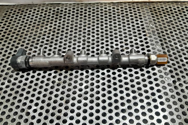 Rampa injectoare 03P089 03P089 Seat Ibiza a 4-a generatie (facelift)