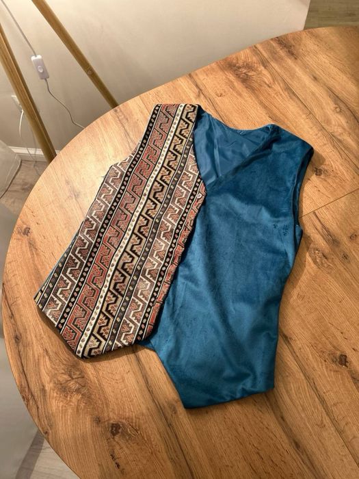 Национальные жилетки девочкам