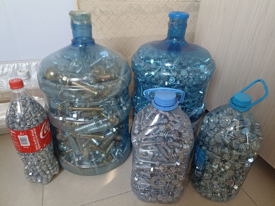 Продаются Болты, шайбы