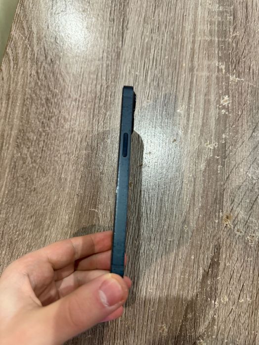 iPhone 13 добро състояние