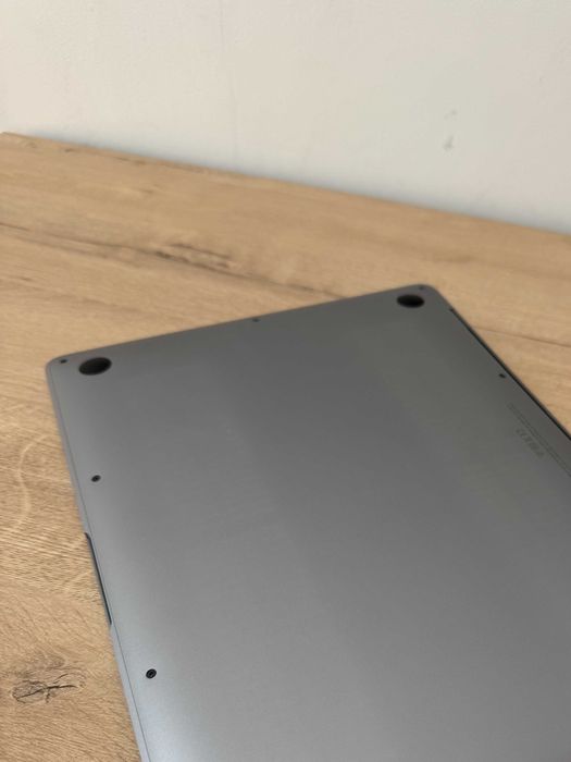 MacBook Air на M1, 8/256 GB.