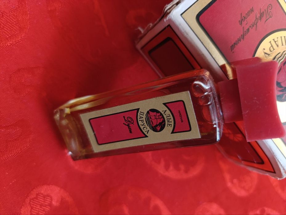 Парфюм Алые паруса , Новелла , Гвоздика СССР Россия