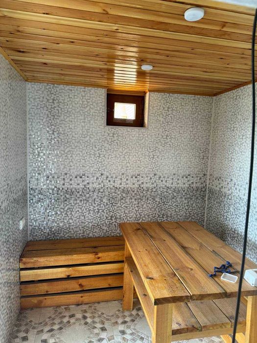 Катедж сотилади.