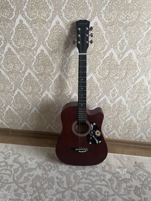 Срочно продам гитара