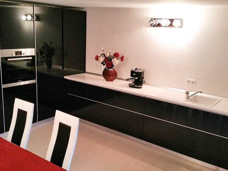 Inchiriez  casa  zona foarte buna