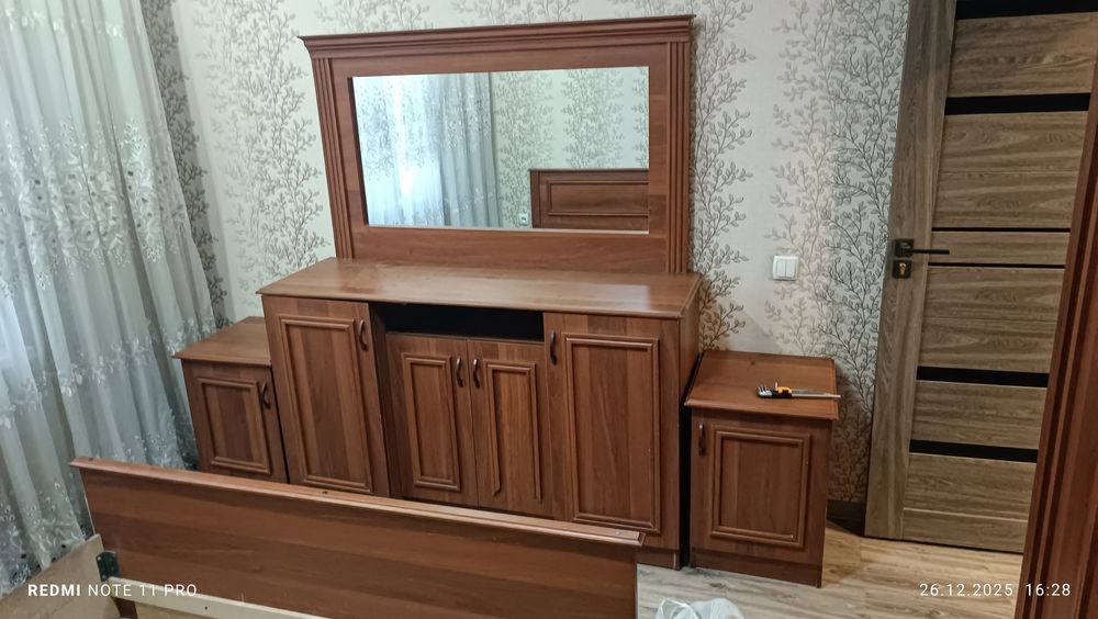 Продаётся спальный комплект