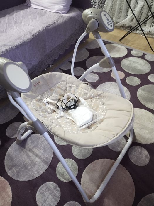 Продам качельку с рождения