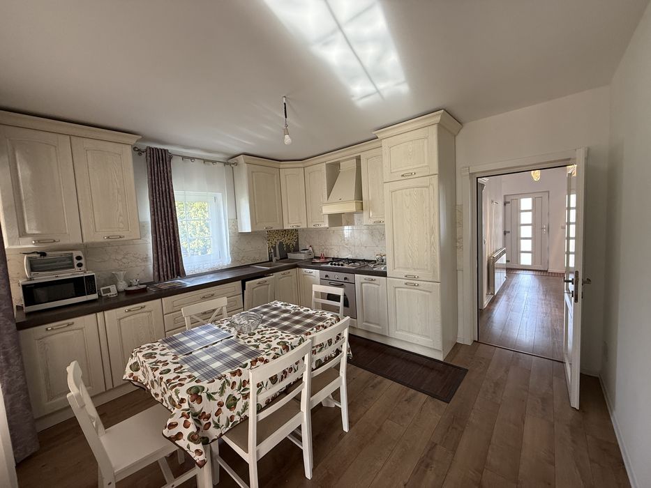 Casa Holboca , centru - langa primarie!