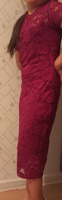 Платье до колени, гипюр