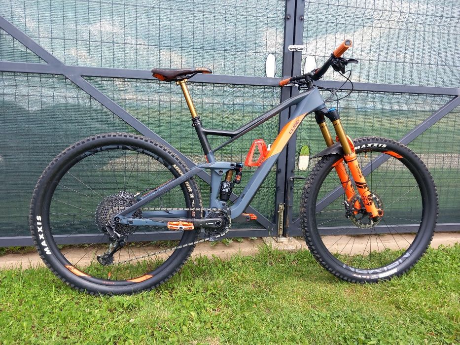 Vând  bicicletă Cube Stereo 150