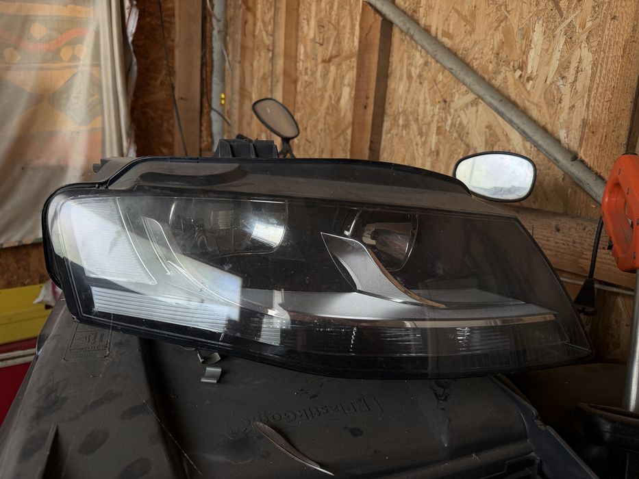 Far drept Audi A4 bB8