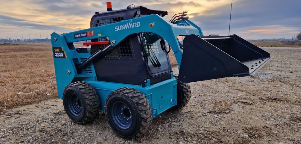 Închiriez miniexcavator, bobcat, buldoexcavator/ incarcator telescopic