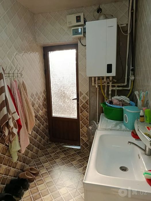 Xovli 2.35 sotih 7 xonadan iborat