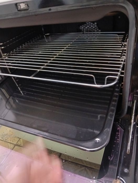 Свободно стояща печка с керамичен плот VOSS  2 години Гаранция!