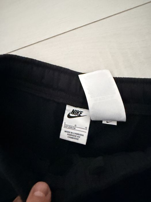 Vand pantaloni nike