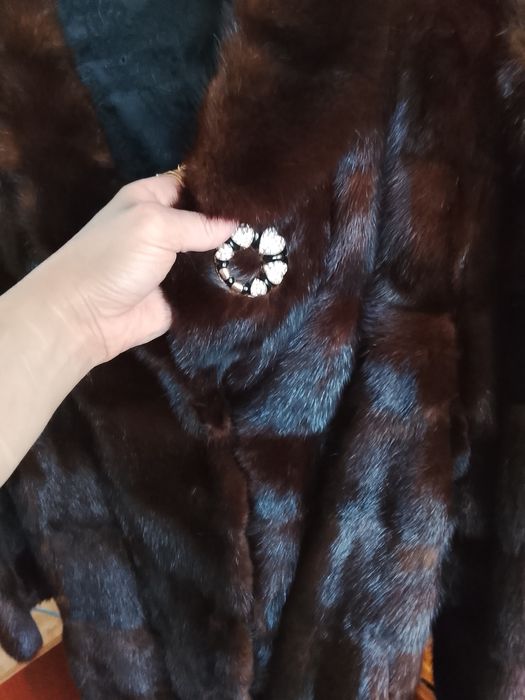 Продаю норковую шубу