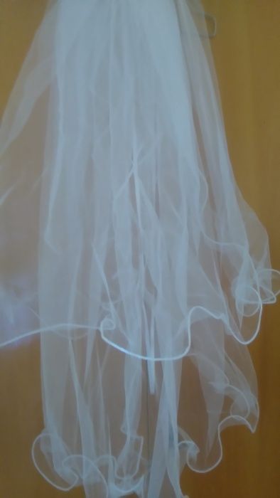 Сватбена рокля L - XL размер / позволява преправяне