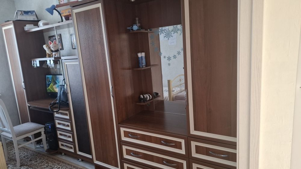 Продам спальный гарнитур