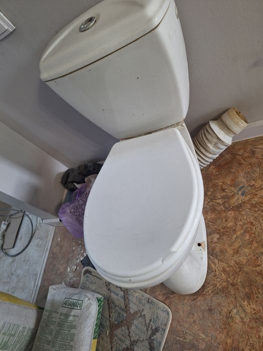 Продается  унитаз