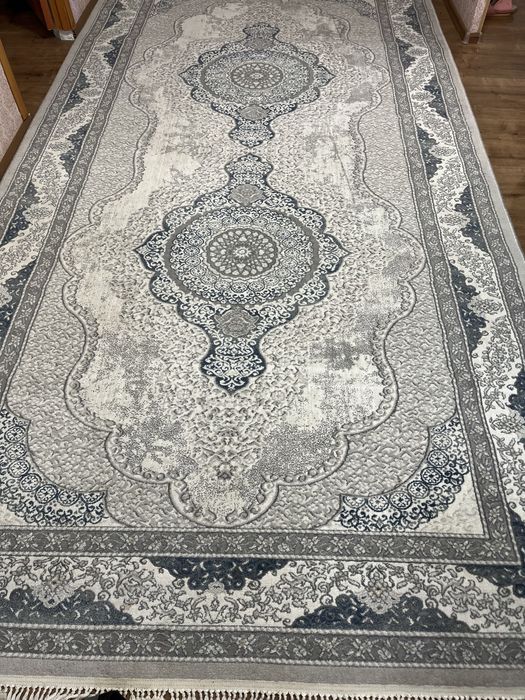 Продам ковер 2х4