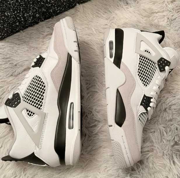 Jordan 4 Retro Military Black 40-44