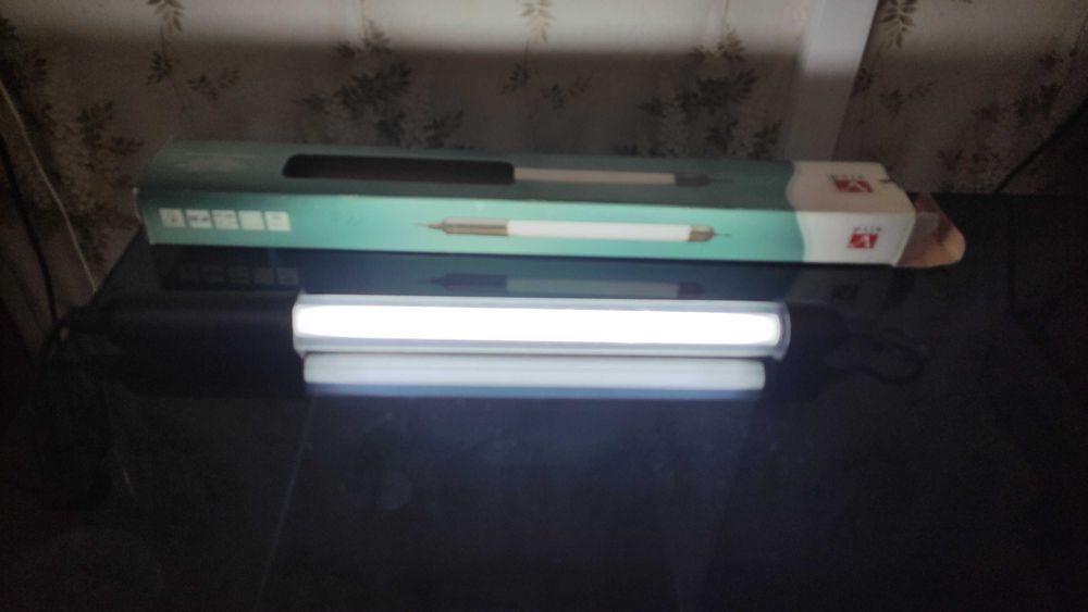 Лампа Vitolight - уличная для гаражных и прочих работ.