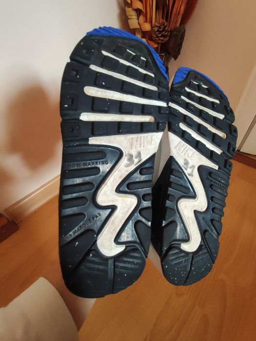 Маратонки Nike air max uk 12.5 eur 31